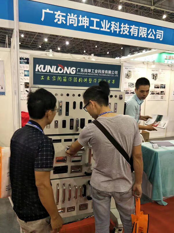 عزيزي العميل نحن نعتز بكل فرصة للالتقاء بك. من 8 يونيو - 10 يونيو 2017 ، نحن نحضر معرضًا في 